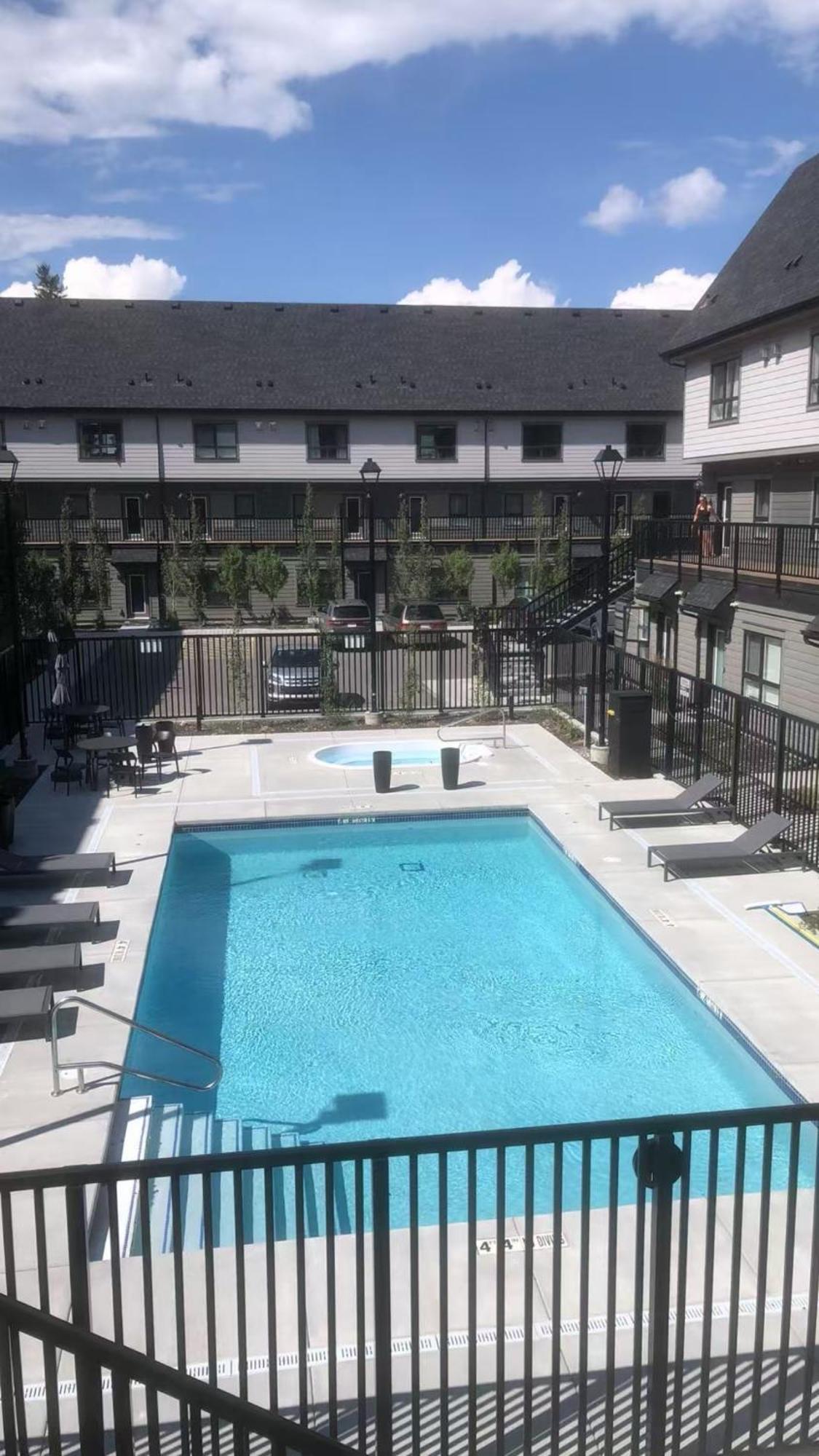 Brand New 2Br Condo With Outdoor Swimming Pool And Hot Tub Canmore Exterior photo